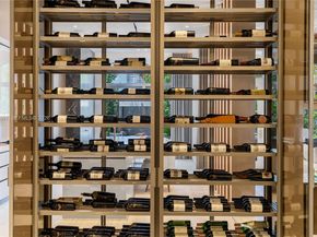 1522 Island Blvd, Aventura FL 33160