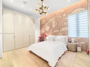 1522 Island Blvd, Aventura FL 33160