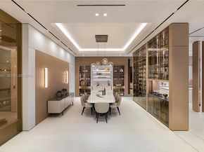 1522 Island Blvd, Aventura FL 33160