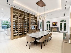 1522 Island Blvd, Aventura FL 33160