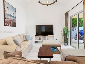 1595 Springside Dr, Weston FL 33326