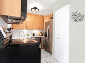 1595 Springside Dr, Weston FL 33326