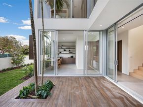 6800 SW 83rd Pl, Miami FL 33143