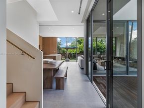 6800 SW 83rd Pl, Miami FL 33143