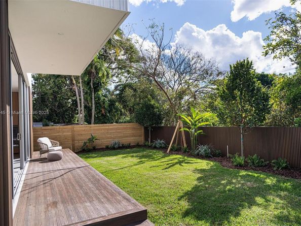 6800 SW 83rd Pl, Miami FL 33143