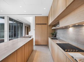 6800 SW 83rd Pl, Miami FL 33143