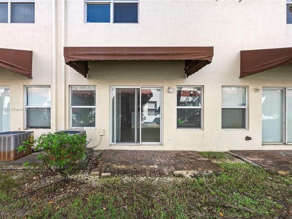 2991 NW 30th Pl, Oakland Park FL 33311