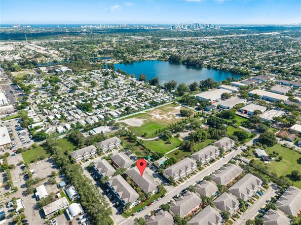 2991 NW 30th Pl, Oakland Park FL 33311
