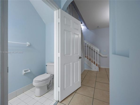 2991 NW 30th Pl, Oakland Park FL 33311