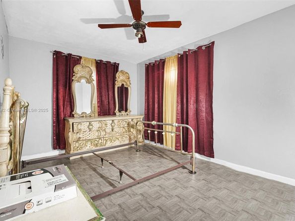 5424 Mayo St, Hollywood FL 33021