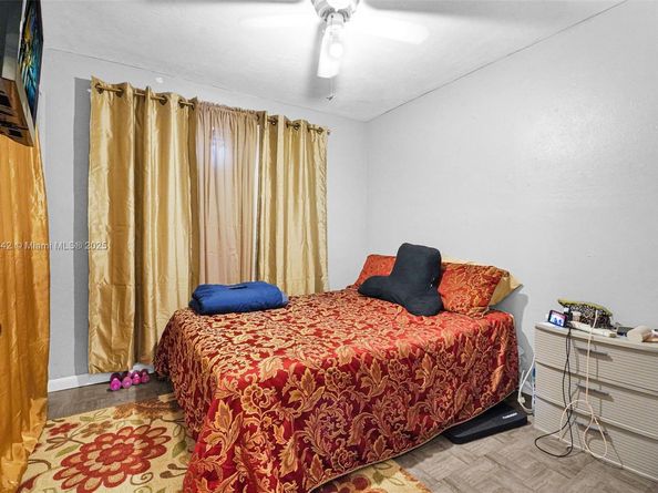 5424 Mayo St, Hollywood FL 33021