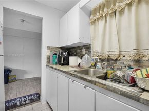 5424 Mayo St, Hollywood FL 33021