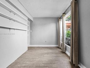 5424 Mayo St, Hollywood FL 33021