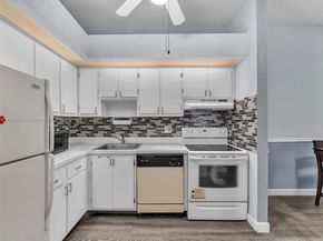 10415 E Clairmont Cir 212, Tamarac FL 33321