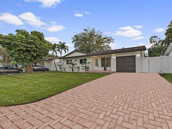 3130 NW 67th Ct, Fort Lauderdale FL 33309