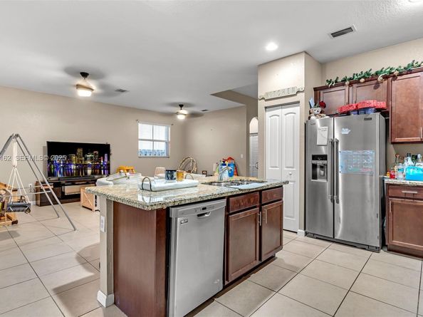 11833 SW 250th Ter, Homestead FL 33032