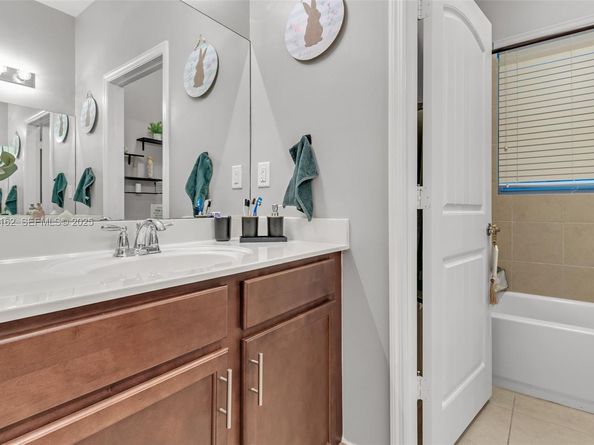 11833 SW 250th Ter, Homestead FL 33032