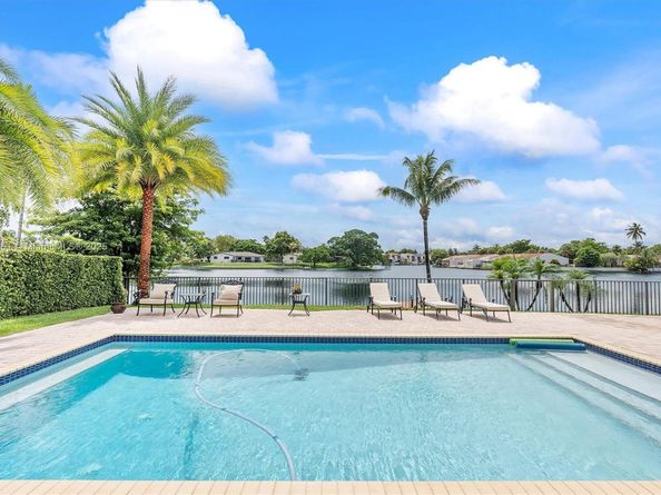 14830 Dade Pine Ave, Miami Lakes FL 33014