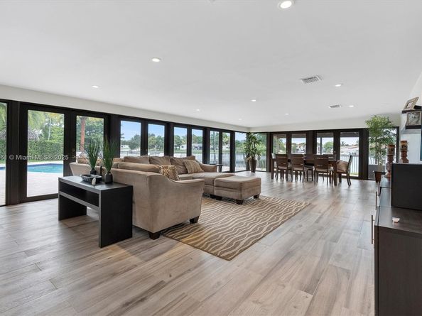14830 Dade Pine Ave, Miami Lakes FL 33014
