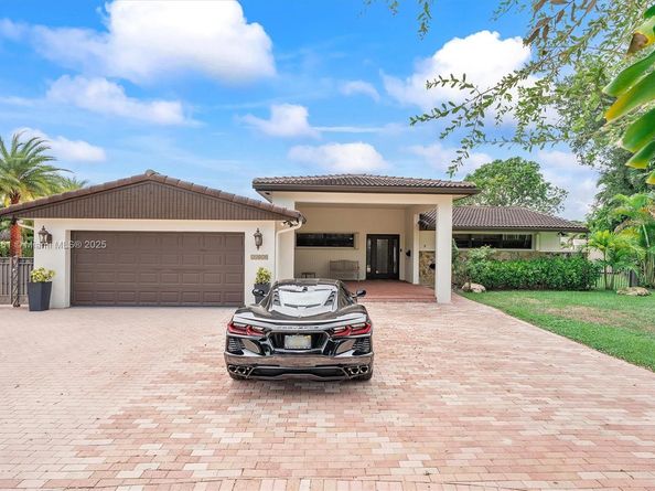 14830 Dade Pine Ave, Miami Lakes FL 33014