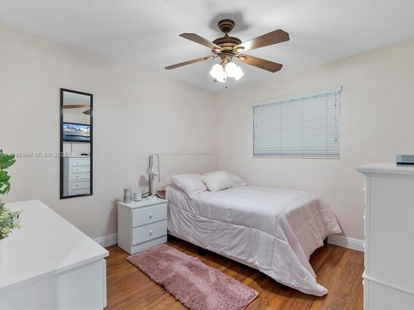 14830 Dade Pine Ave, Miami Lakes FL 33014