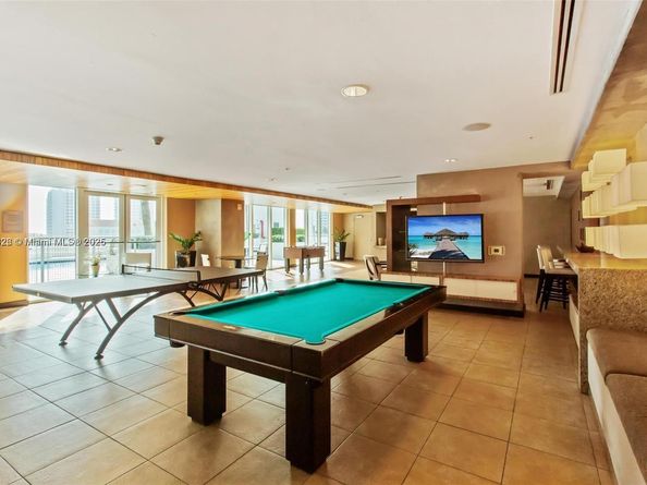 60 SW 13th St 1605, Miami FL 33130