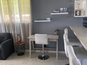 1915 Mayo St, Hollywood FL 33020