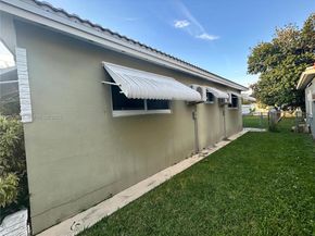 1915 Mayo St, Hollywood FL 33020