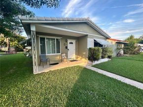 1915 Mayo St, Hollywood FL 33020