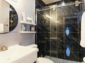 1915 Mayo St, Hollywood FL 33020