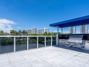 3675 N Country Club Dr 210, Aventura FL 33180