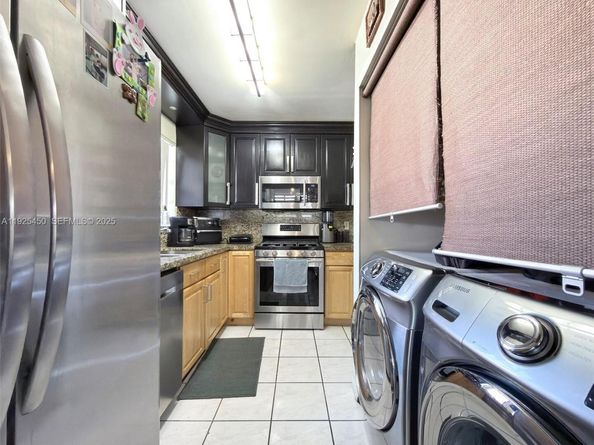 13921 SW 164th St, Miami FL 33177