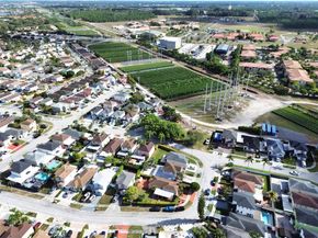 13921 SW 164th St, Miami FL 33177