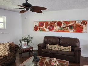 35 Colonial Club Dr 203, Boynton Beach FL 33435