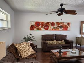 35 Colonial Club Dr 203, Boynton Beach FL 33435