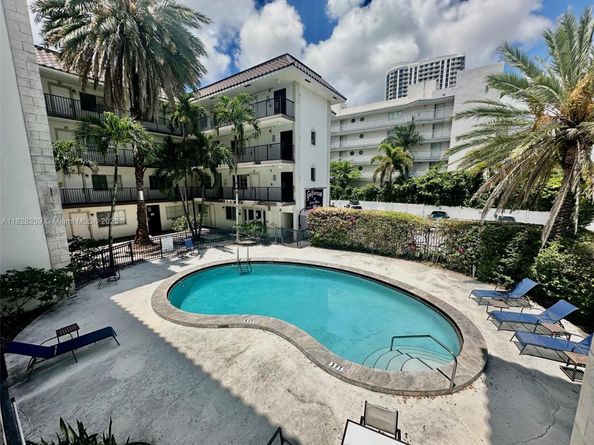 924 SE 2nd St 9, Fort Lauderdale FL 33301