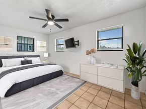 136 Cayman Dr, Palm Springs FL 33461