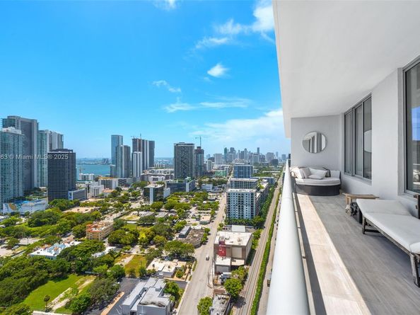 3470 E Coast Ave PH207, Miami FL 33137
