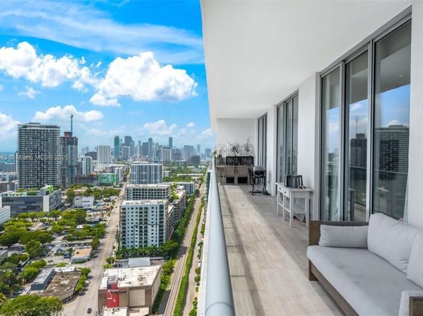 3470 E Coast Ave PH207, Miami FL 33137