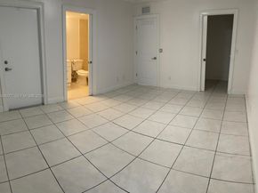 17000 NW 67th Ave 437, Hialeah FL 33015