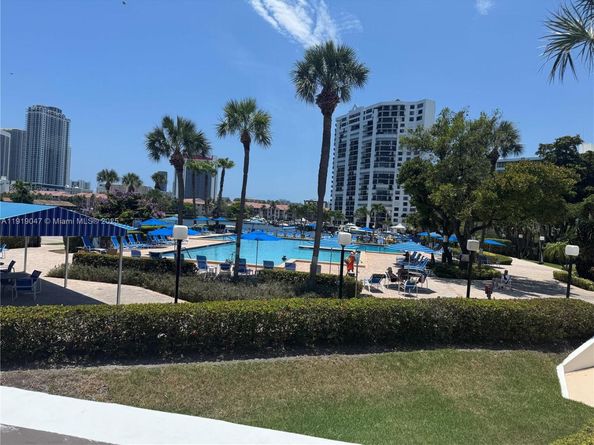 2500 Parkview Dr 1109, Hallandale Beach FL 33009