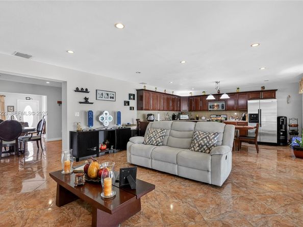 341 S Biscayne River Dr, Miami FL 33169