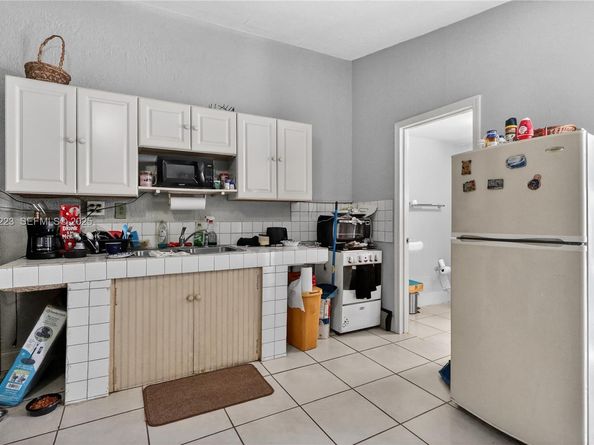 341 S Biscayne River Dr, Miami FL 33169