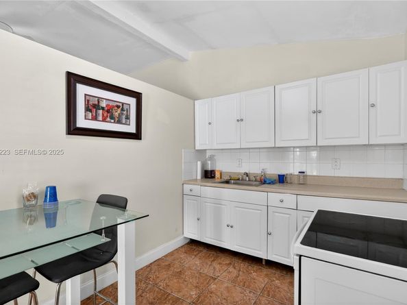 341 S Biscayne River Dr, Miami FL 33169