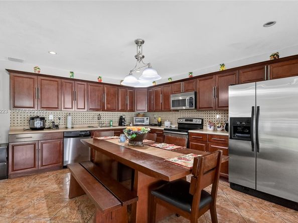 341 S Biscayne River Dr, Miami FL 33169