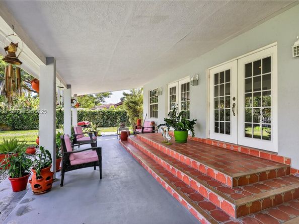 341 S Biscayne River Dr, Miami FL 33169