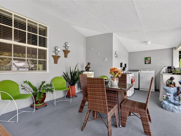 341 S Biscayne River Dr, Miami FL 33169