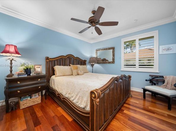 125 Dockside Cir, Weston FL 33327