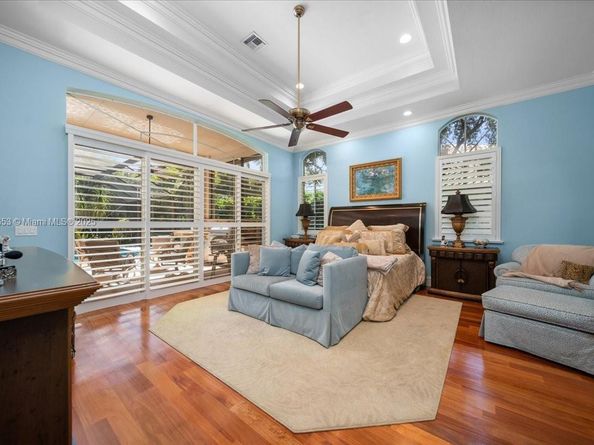 125 Dockside Cir, Weston FL 33327