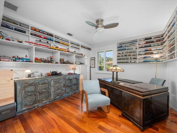 125 Dockside Cir, Weston FL 33327